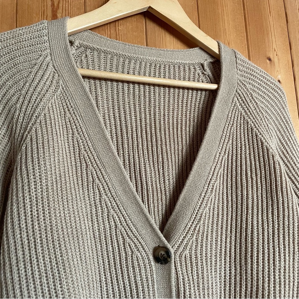 Cropped Cardigan - Picture 3 of 5